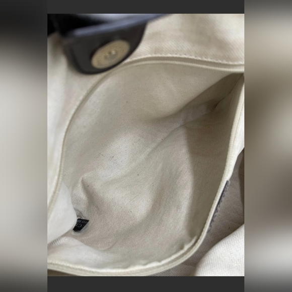 Women's authentic Gucci purse - Picture 3 of 12